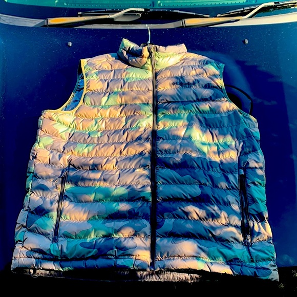 Columbia CAMO VEST - Picture 1 of 4